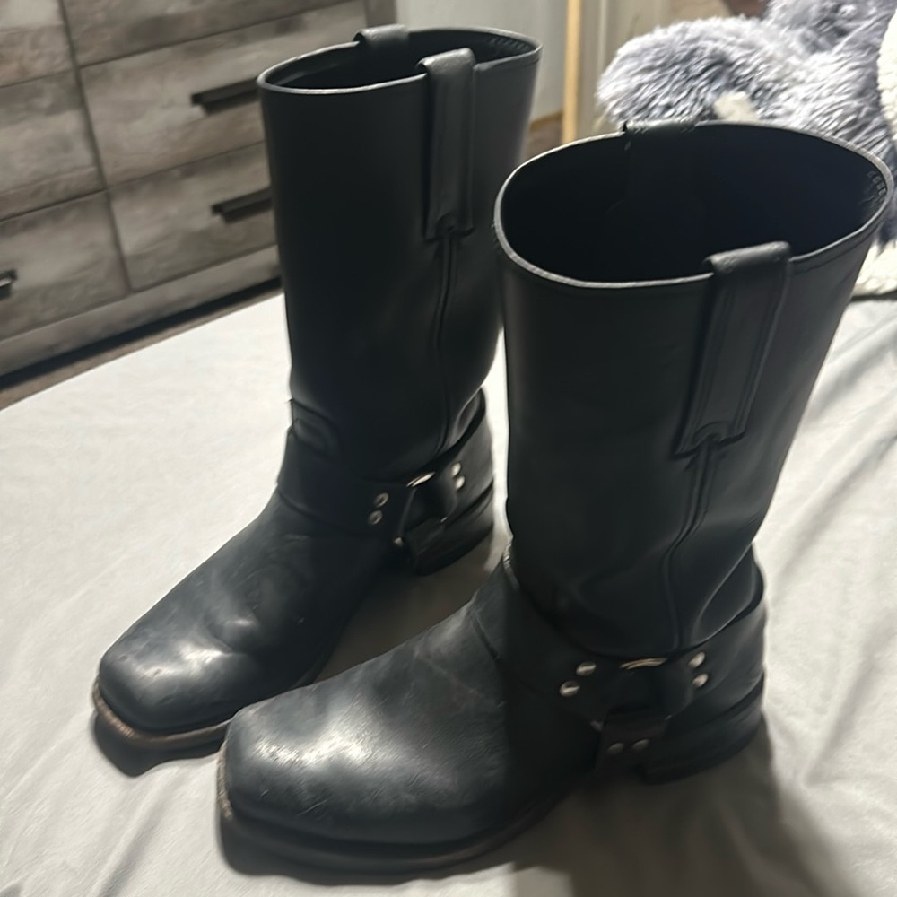 Barely used Frye harness boots, size 9.5